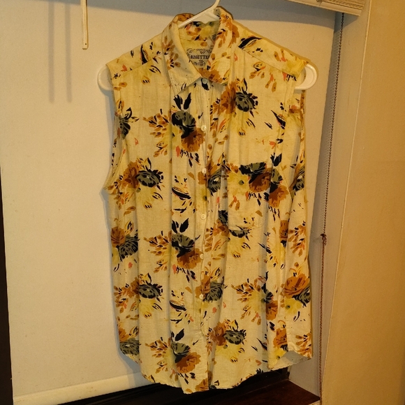 rosettes Tops - Floral Button-Up Sleeveless Blouse